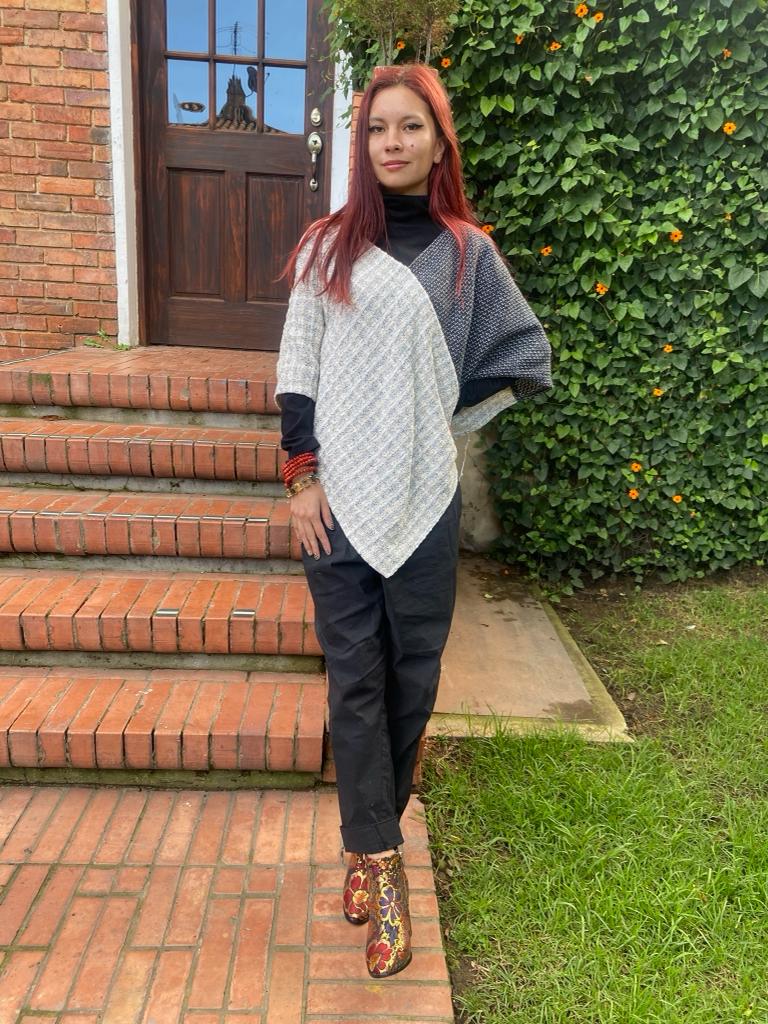 Ruana Corta Cruzada Dalita