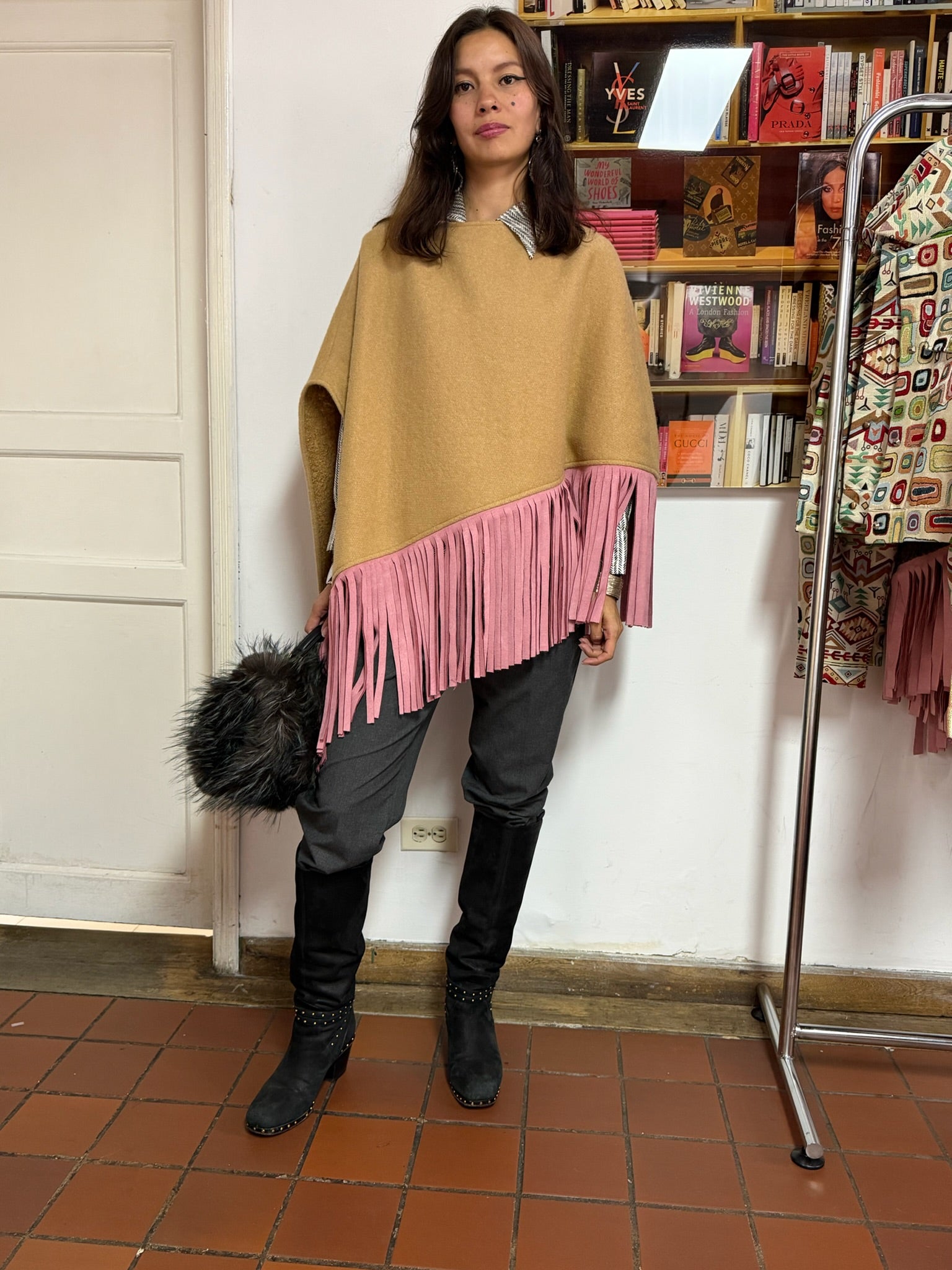 Ruana flecos Madison