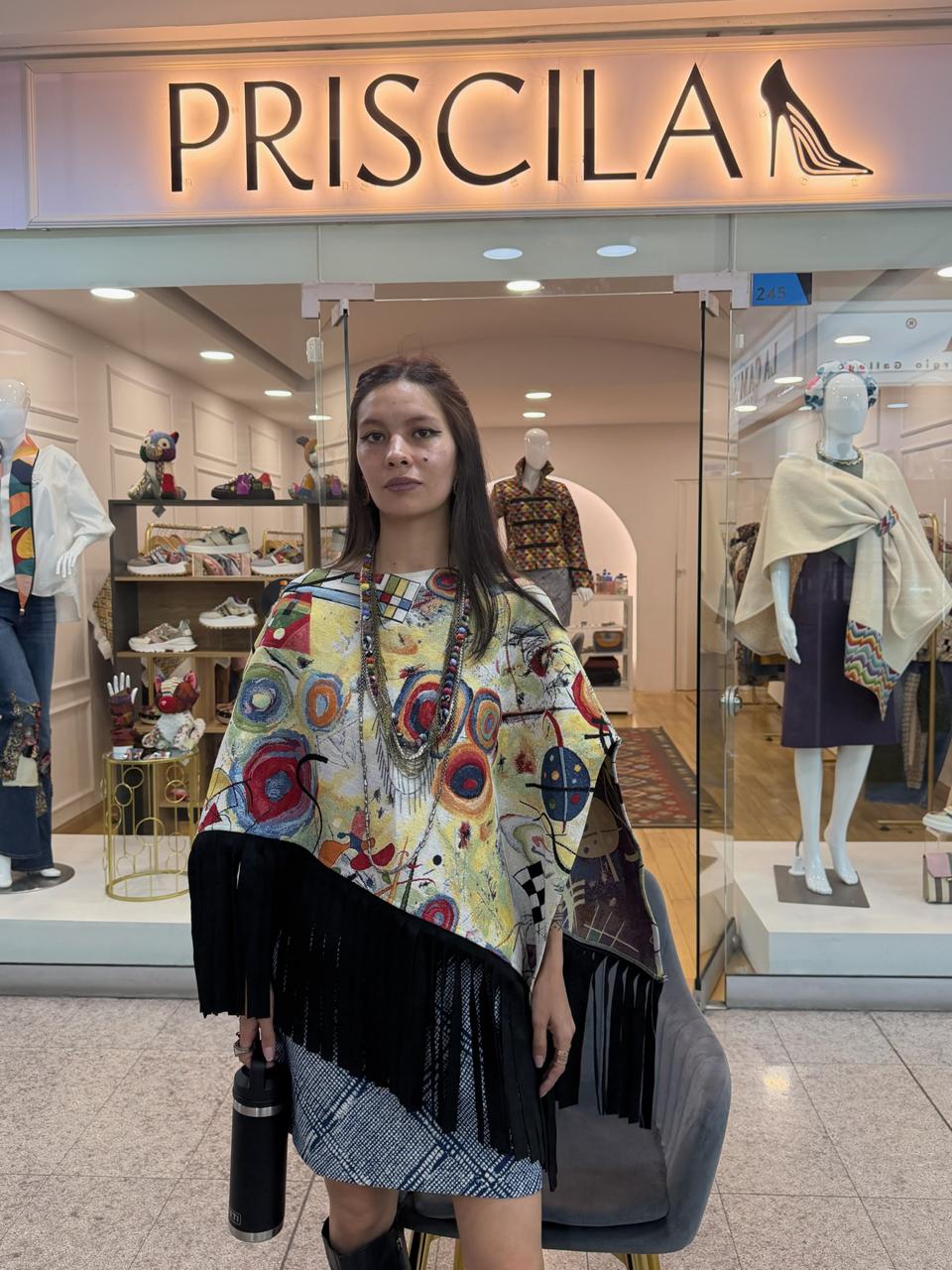 Ruana flecos Madison