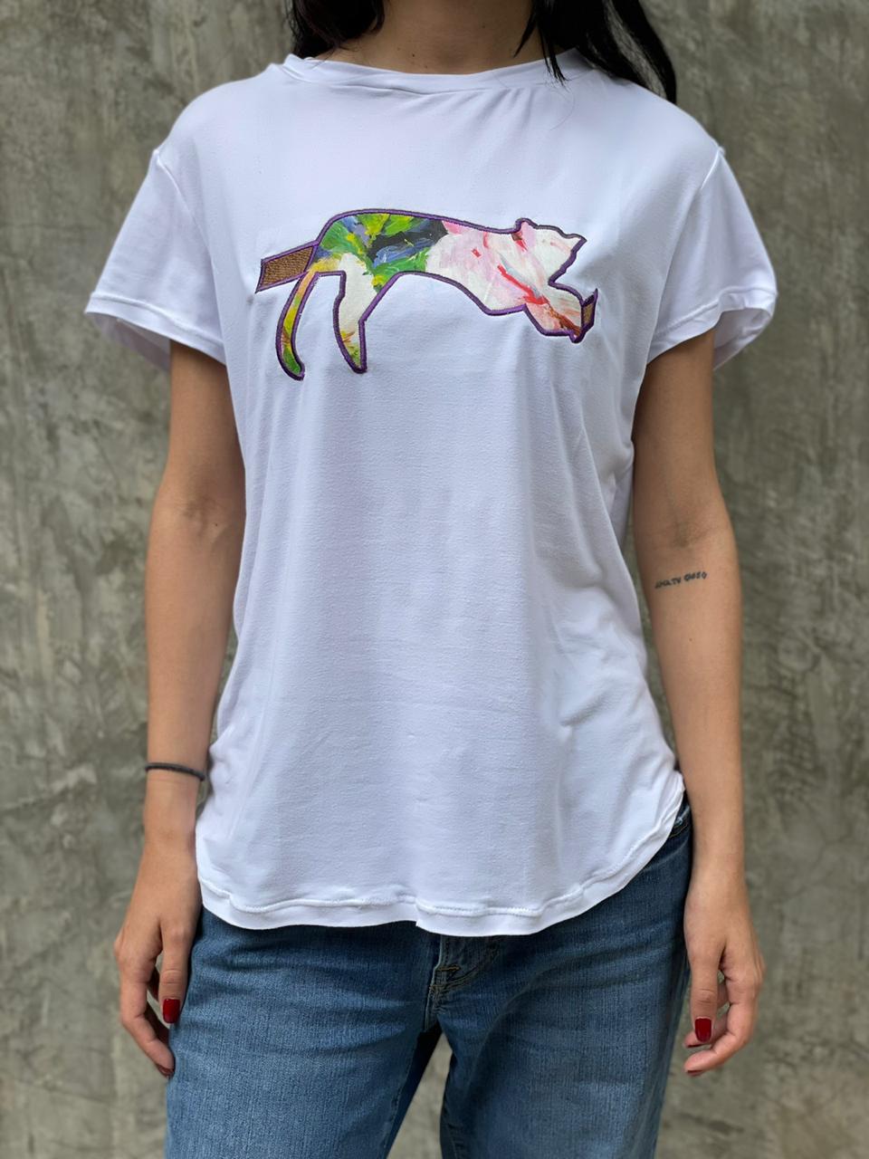 Camiseta Fausta Imponente